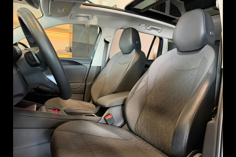 Volkswagen Tiguan 1.5 eTSI Black style Panorama Camera Keyless