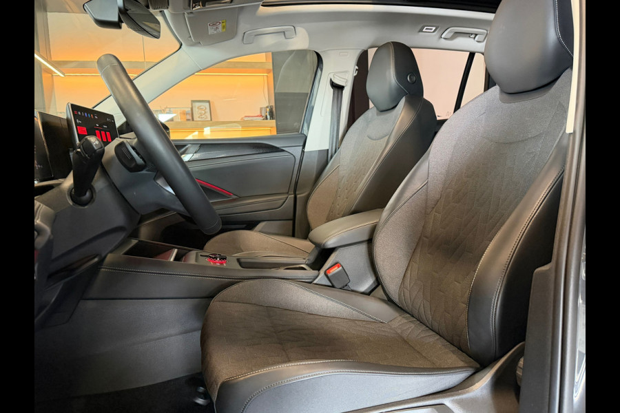 Volkswagen Tiguan 1.5 eTSI Black style Panorama Camera Keyless