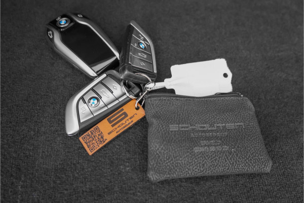 BMW 5 Serie Touring 540i xDrive High Ex M-Sport Speciale Kleur Stoelvent H/K 360° 20"