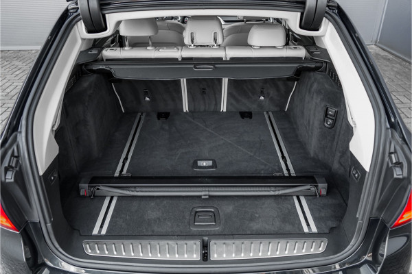BMW 5 Serie Touring 540i xDrive High Ex M-Sport Speciale Kleur Stoelvent H/K 360° 20"