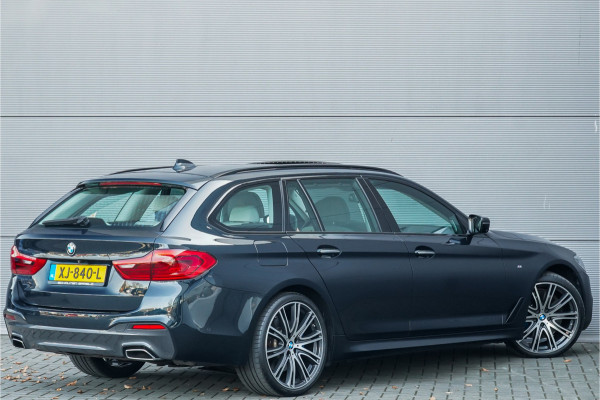 BMW 5 Serie Touring 540i xDrive High Ex M-Sport Speciale Kleur Stoelvent H/K 360° 20"