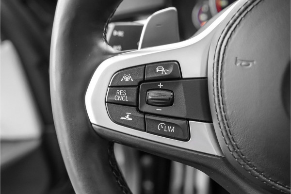 BMW 5 Serie Touring 540i xDrive High Ex M-Sport Speciale Kleur Stoelvent H/K 360° 20"