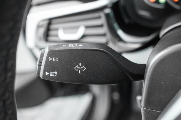BMW 5 Serie Touring 540i xDrive High Ex M-Sport Speciale Kleur Stoelvent H/K 360° 20"