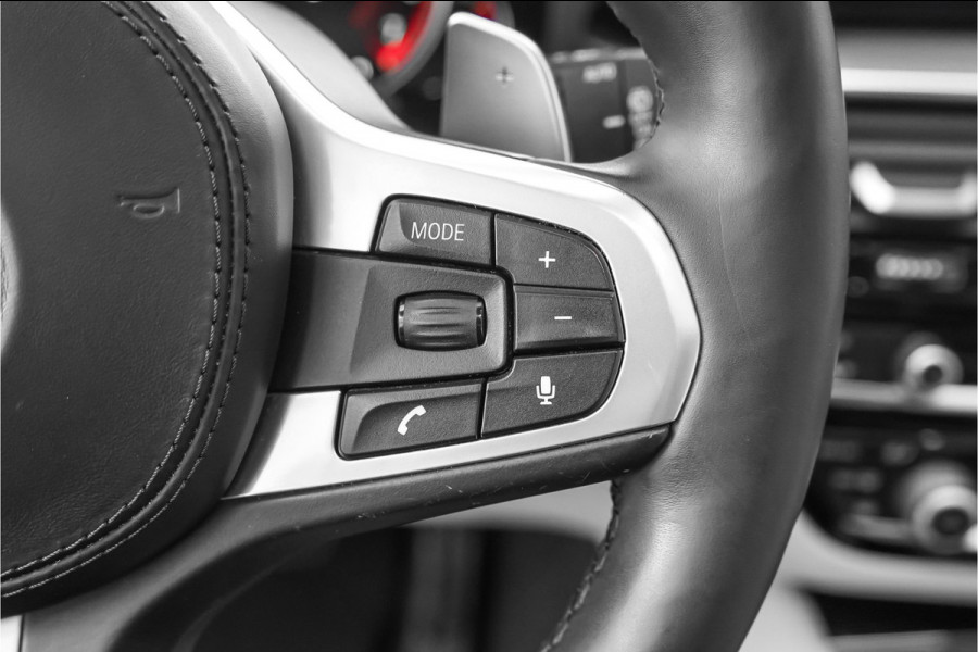 BMW 5 Serie Touring 540i xDrive High Ex M-Sport Speciale Kleur Stoelvent H/K 360° 20"