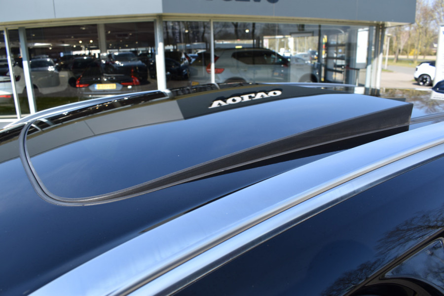 Volvo XC60 T8 AWD 390PK Plug-in Hybrid Inscription | Trekhaak | Panodak | Stoel-Stuur verwarming | ACC | All season |