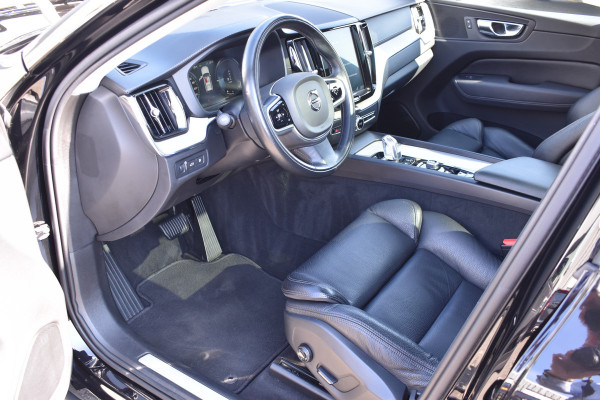 Volvo XC60 T8 AWD 390PK Plug-in Hybrid Inscription | Trekhaak | Panodak | Stoel-Stuur verwarming | ACC | All season |