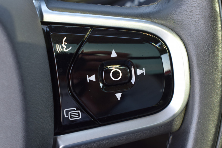 Volvo XC60 T8 AWD 390PK Plug-in Hybrid Inscription | Trekhaak | Panodak | Stoel-Stuur verwarming | ACC | All season |