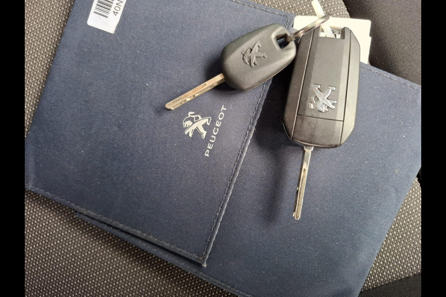 Peugeot Expert 2.0 BlueHDI 180 Long Premium DC DUBBEL CABINE / NAVI / CRUISE CONTROLE / DUBBELE SCHUIFDEUR / TREKHAAK