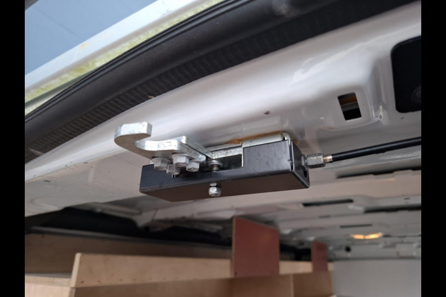 Renault Trafic 2.0 dCi 145 T27 L1H1 Comfort AUTOMAAT / IMPERIAL / NAVI / KASTEN INRICHTING / TREKHAAK