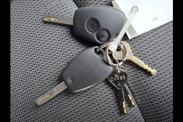 Renault Trafic 2.0 dCi 145 T27 L1H1 Comfort AUTOMAAT / IMPERIAL / NAVI / KASTEN INRICHTING / TREKHAAK