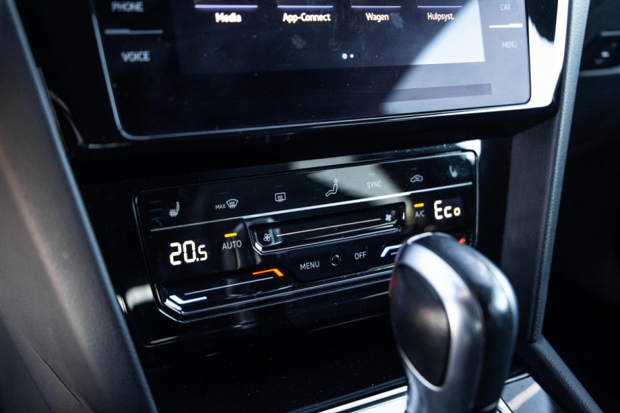 Volkswagen Arteon 1.4 TSI eHybrid R-Line Business CARPLAY / LEER / CAMERA / MEMMORY / LED / STOELVERWARMING