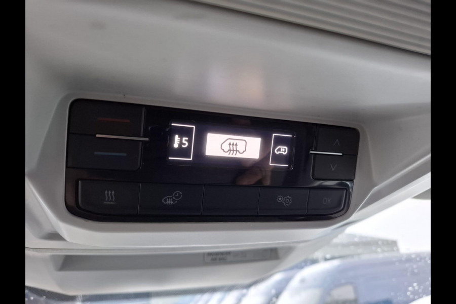 Volkswagen Crafter 35 2.0 TDI L3H3 Highline AUTOMAAT / STANDKACHEL / TREKHAAK / CARPLAY / NAVI