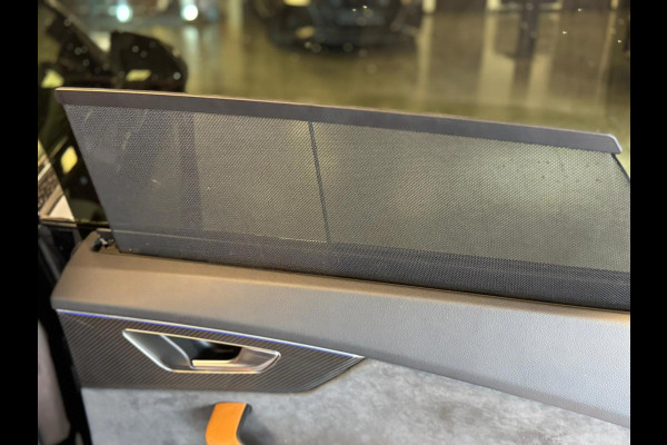 Audi Q8 4.0 TFSI RSQ8 quattro / Keramisch / Softclose / HUD / Stuurverwarming / B&O / Memory