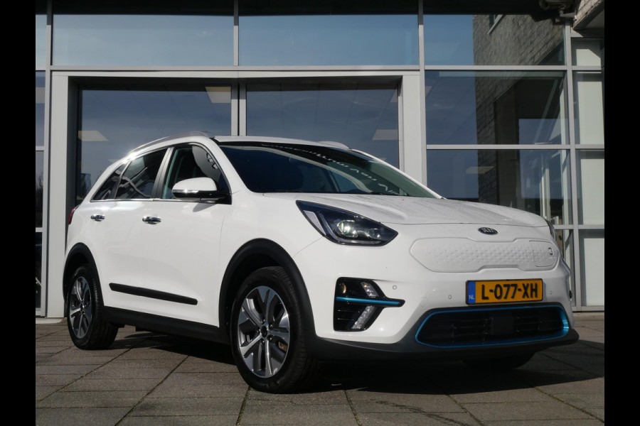 Kia e-Niro DynamicPlusLine 64 kWh | Schuif/kantel dak | Adaptief | Stoel/stuurverwarming | Navi | Camera |