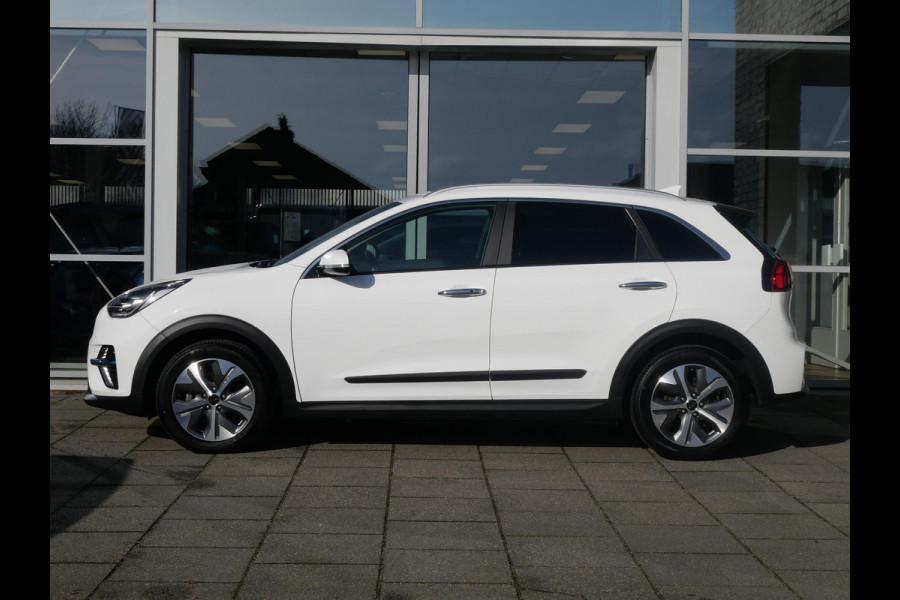Kia e-Niro DynamicPlusLine 64 kWh | Schuif/kantel dak | Adaptief | Stoel/stuurverwarming | Navi | Camera |