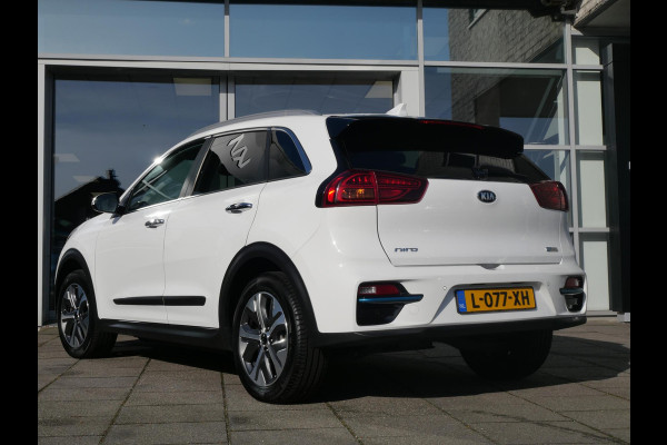 Kia e-Niro DynamicPlusLine 64 kWh | Schuif/kantel dak | Adaptief | Stoel/stuurverwarming | Navi | Camera |