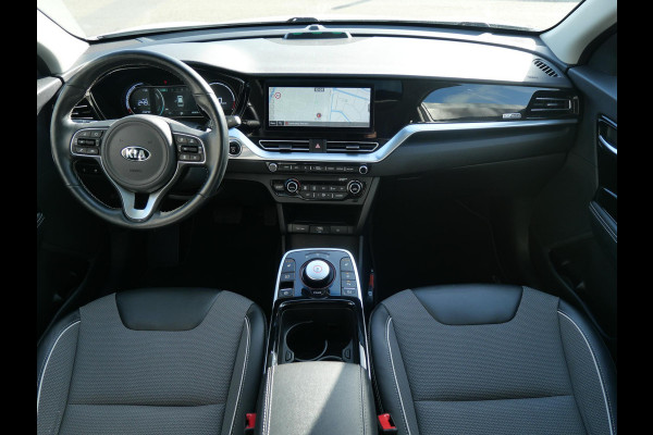 Kia e-Niro DynamicPlusLine 64 kWh | Schuif/kantel dak | Adaptief | Stoel/stuurverwarming | Navi | Camera |