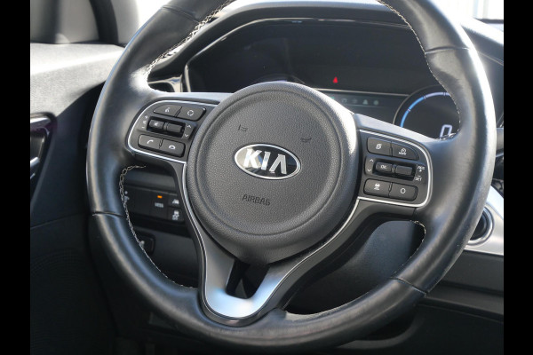 Kia e-Niro DynamicPlusLine 64 kWh | Schuif/kantel dak | Adaptief | Stoel/stuurverwarming | Navi | Camera |