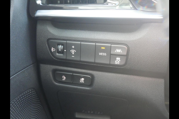 Kia e-Niro DynamicPlusLine 64 kWh | Schuif/kantel dak | Adaptief | Stoel/stuurverwarming | Navi | Camera |