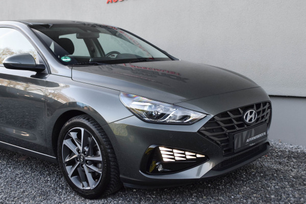 Hyundai i30 1.0 T-GDi MHEV Comfort Smart / Cruise Control/ Touch Navigatie/ Phonebox/ Verwarmbare stoelen/ 100kW (136PK)