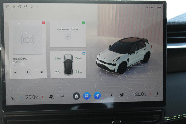 Lynk & Co 01 276PK Automaat Core / Adaptieve cruise control / Stoel - en stuurwielverarming / Parkeersensoren met camera / Apple carplay / Trekhaak / Metallic lak / 19" lichtmetalen velgen