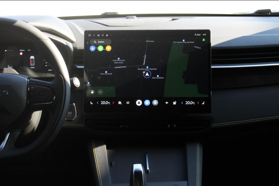 Lynk & Co 01 276PK Automaat Core / Adaptieve cruise control / Stoel - en stuurwielverarming / Parkeersensoren met camera / Apple carplay / Trekhaak / Metallic lak / 19" lichtmetalen velgen