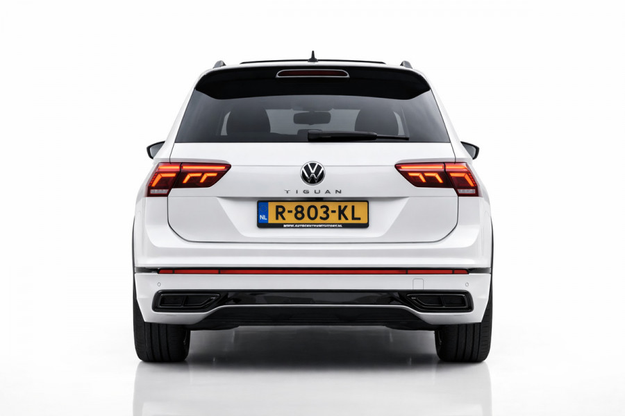 Volkswagen Tiguan 1.5 TSI R-Line | BLACK STYLE | PANORAMADAK | NAP | CAMERA | IQ LIGHT