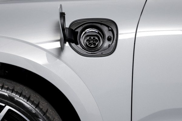 Volvo XC60 2.0 T8 Plug-in-hybrid AWD Polestar Engineered - Facelift MY26 | Bowers & Wilkins | Dig.Cockpit | Adapt.Cruise | Stoel+-Stuurverw. | PDC | 360 Camera | NAV + App.Connect + NAV | ECC | LM 22" | 0253