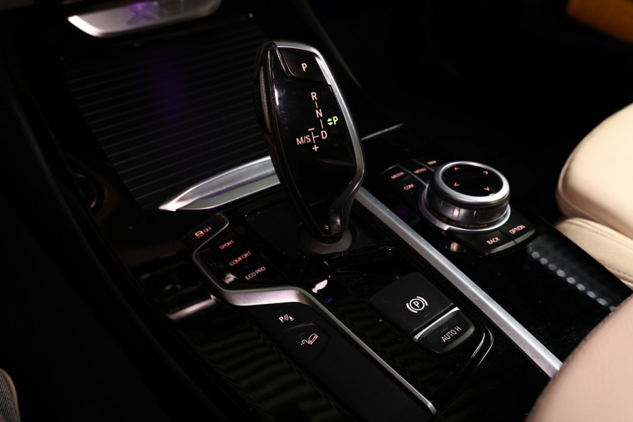 BMW X3 xDrive20d AUT Executive PANO LEDER NAV FULL-LED PDC "18