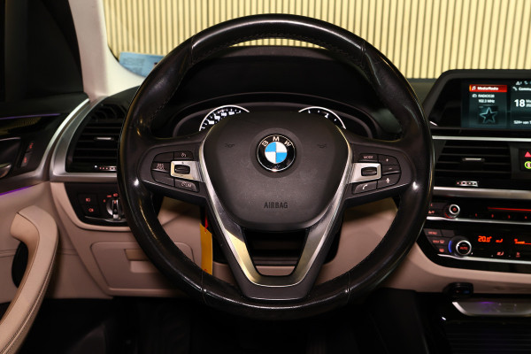 BMW X3 xDrive20d AUT Executive PANO LEDER NAV FULL-LED PDC "18