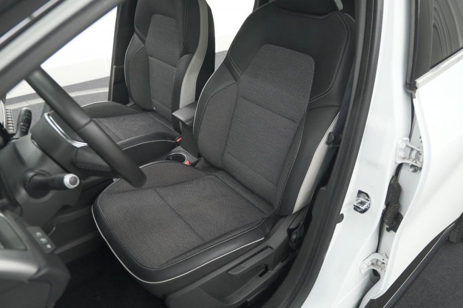 Renault Captur TCe 130 Intens | Trekhaak | Camera | Parkeersensoren | Trekhaak