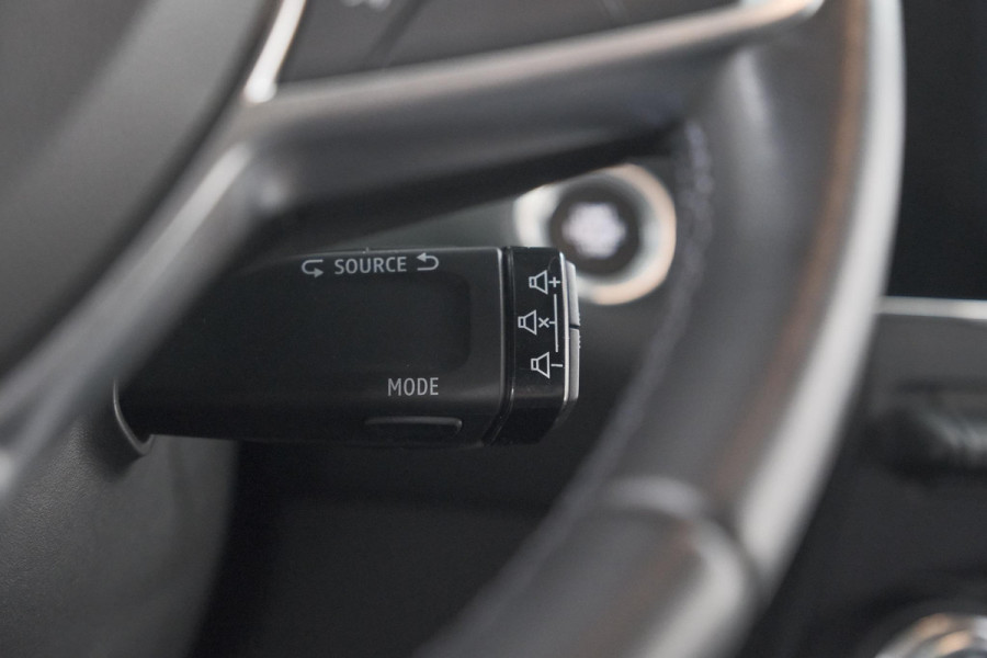 Renault Captur TCe 130 Intens | Trekhaak | Camera | Parkeersensoren | Trekhaak