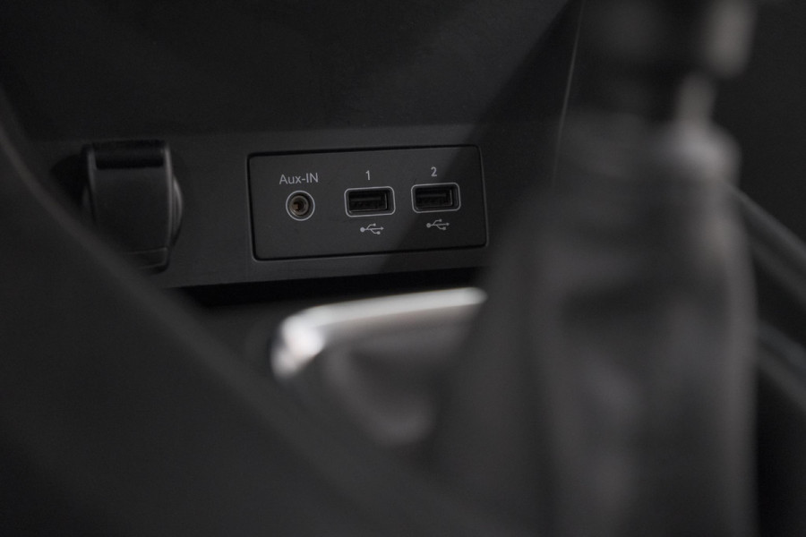 Renault Captur TCe 130 Intens | Trekhaak | Camera | Parkeersensoren | Trekhaak