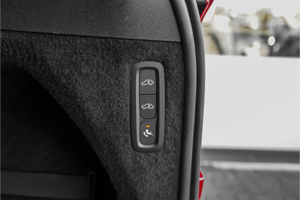 Volvo XC90 2.0 T8 Recharge AWD Inscription Pano Luchtvering Bowers&Wilkins 22"