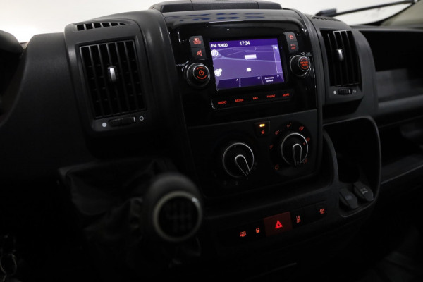 Peugeot Boxer 2.2 BlueHDi L3/H2 GRIJS 165PK LED IMPERIAAL NAVI AIRCO CRUISE CONTROL PDC LEASE V/A € 98,- pm INRUIL MOG
