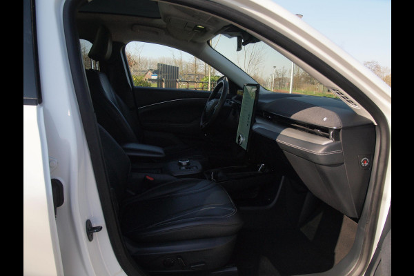 Ford Mustang Mach-E Extended RWD 98 kWh | SOH 93% | Panoramadak | 360 Camera | Bang & Olufsen | Apple Carplay |