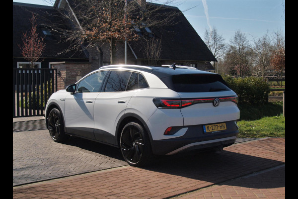 Volkswagen ID.4 Max 77 kWh | Panoramadak | Camera | Sfeerverlichting | Trekhaak | Apple Carplay |