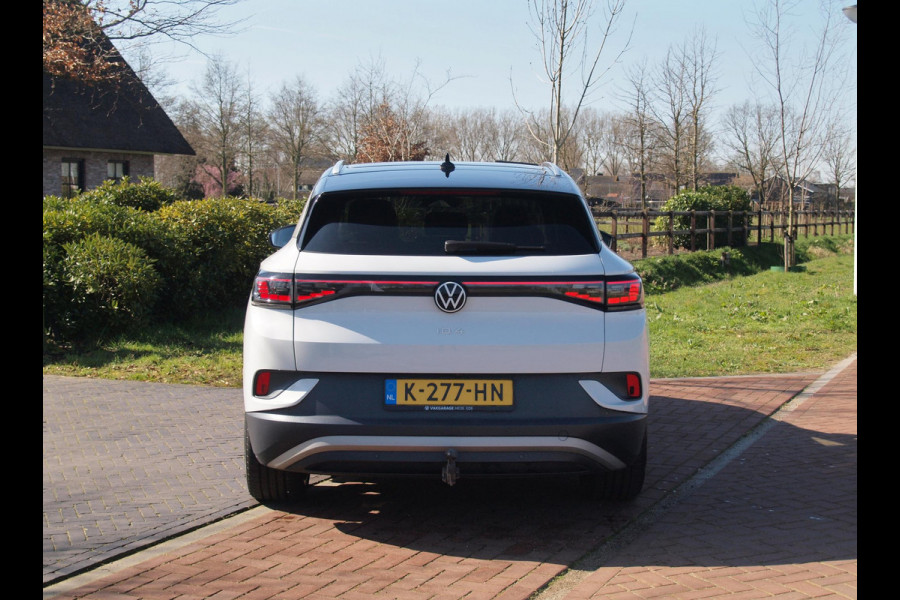 Volkswagen ID.4 Max 77 kWh | Panoramadak | Camera | Sfeerverlichting | Trekhaak | Apple Carplay |