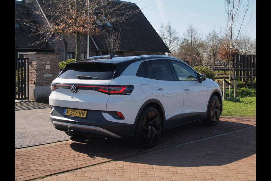 Volkswagen ID.4 Max 77 kWh | Panoramadak | Camera | Sfeerverlichting | Trekhaak | Apple Carplay |