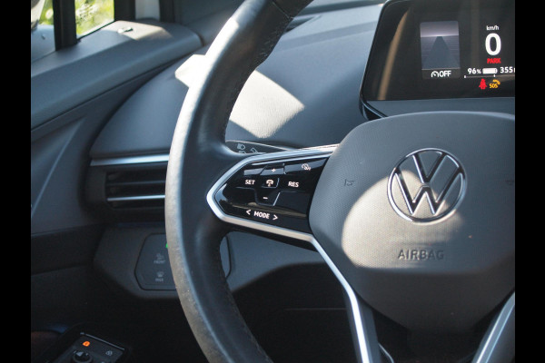 Volkswagen ID.4 Max 77 kWh | Panoramadak | Camera | Sfeerverlichting | Trekhaak | Apple Carplay |