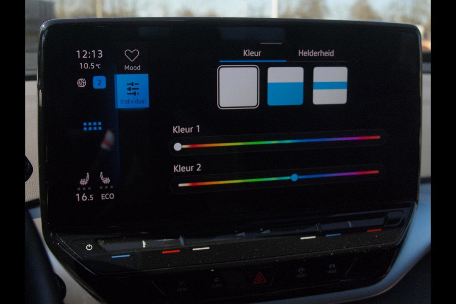 Volkswagen ID.4 Max 77 kWh | Panoramadak | Camera | Sfeerverlichting | Trekhaak | Apple Carplay |