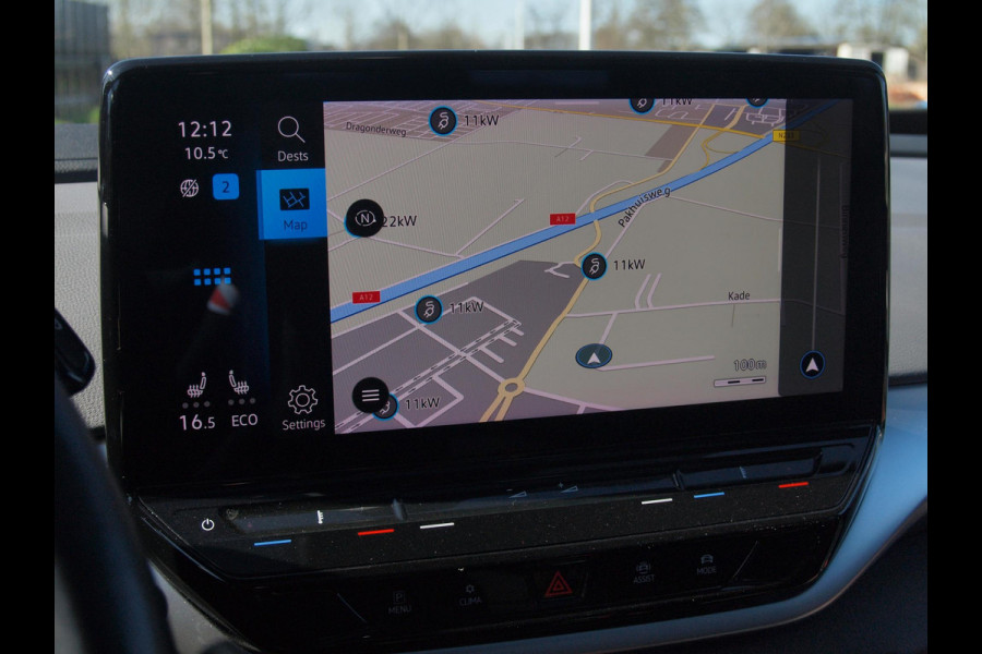 Volkswagen ID.4 Max 77 kWh | Panoramadak | Camera | Sfeerverlichting | Trekhaak | Apple Carplay |