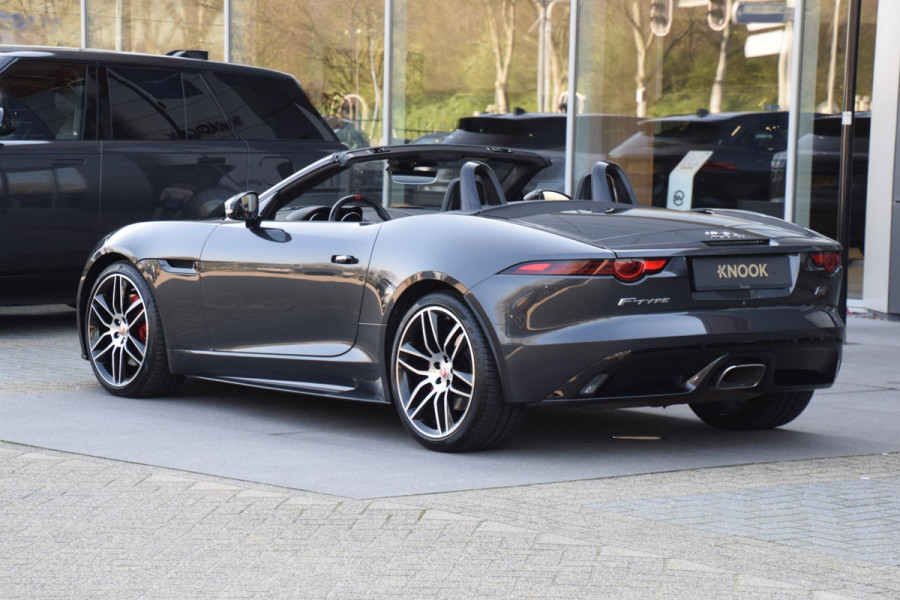 Jaguar F-Type 2.0T Chequered Flag