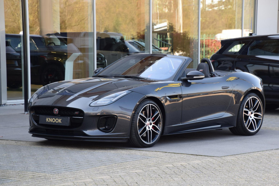 Jaguar F-Type 2.0T Chequered Flag