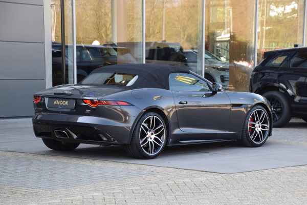 Jaguar F-Type 2.0T Chequered Flag