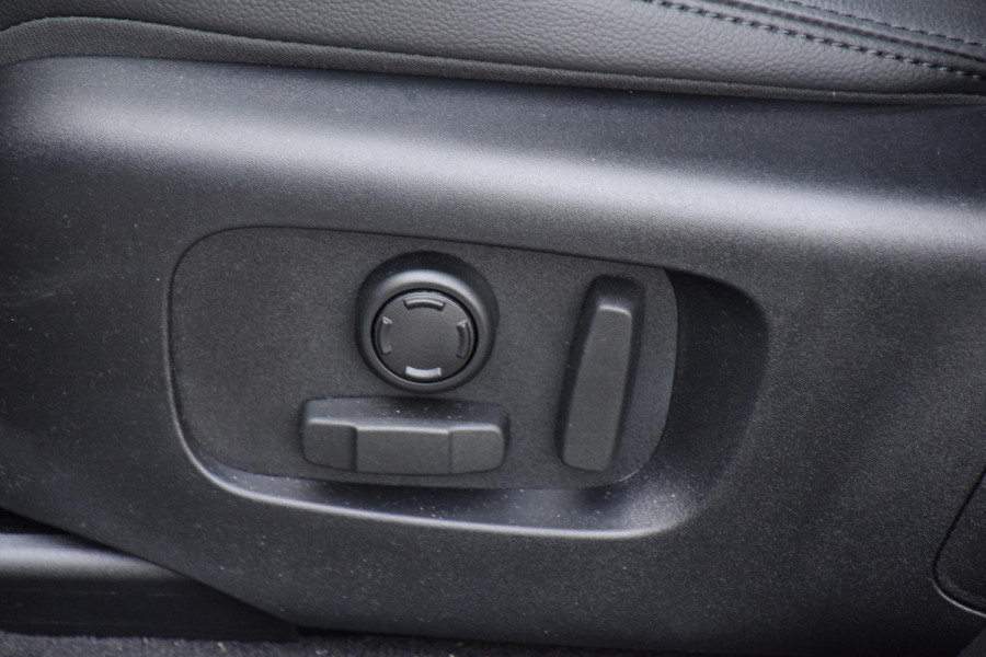 Land Rover Range Rover Velar P400e AWD Dynamic SE PHEV