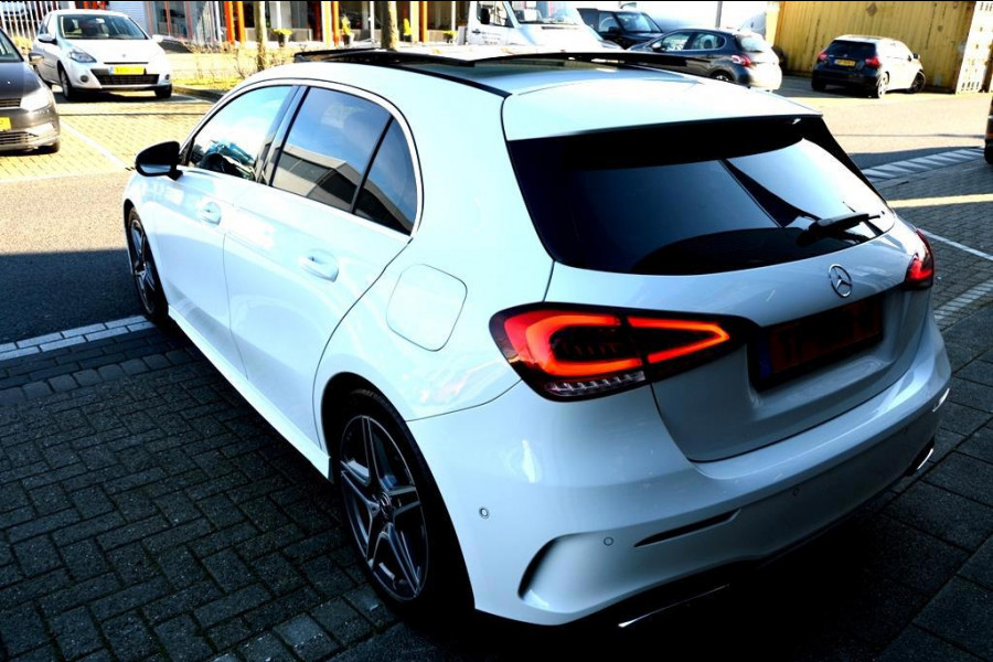 Mercedes-Benz A-Klasse 200 AMG PDC+CAM/LEER/NAVI/AMG18/PANO