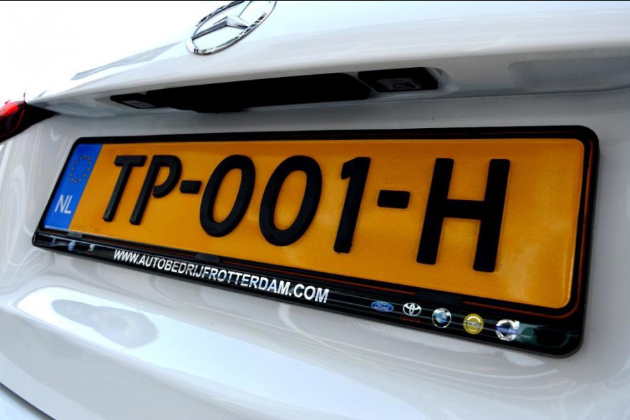 Mercedes-Benz A-Klasse 200 AMG PDC+CAM/LEER/NAVI/AMG18/PANO