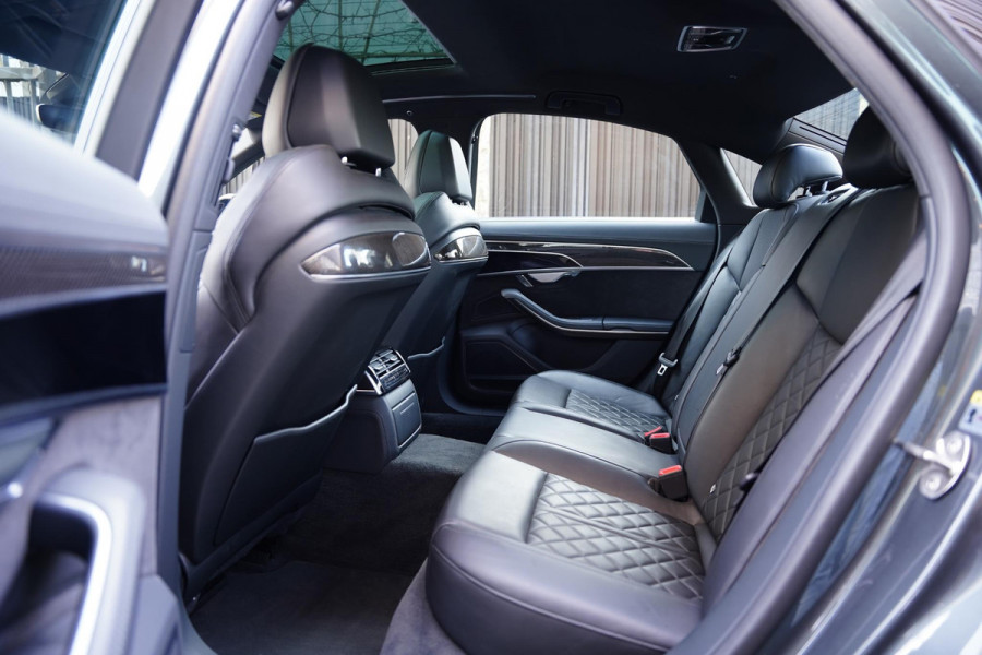 Audi S8 4.0 TFSI Quattro B&O / Active Chassis / NL-Auto