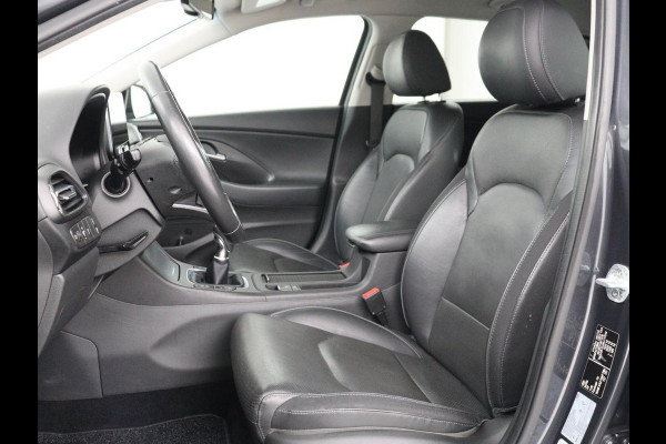 Hyundai i30 1.5 T-GDi MHEV Premium | Stoelventilatie | Leder | Trekhaak | Camera | Carplay | Stoelverwarming | Keyless | Full LED | Navigatie | Cruise control | Dodehoek detectie | Climate control